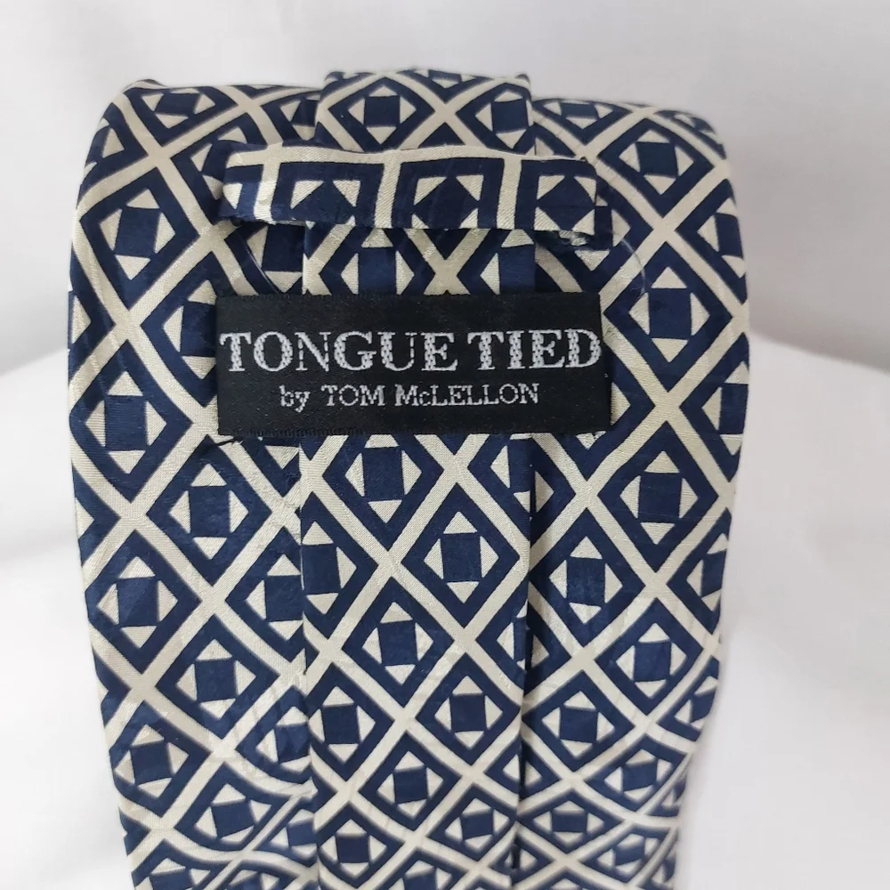 Tongue Tied Necktie By Tom McLellon 100% Silk Mens Navy Cream Tie 60